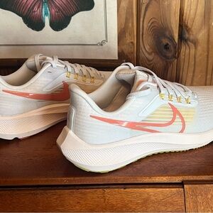 Women’s Nike Pegasus 39, Size 8.5B, Brand new, Never worn